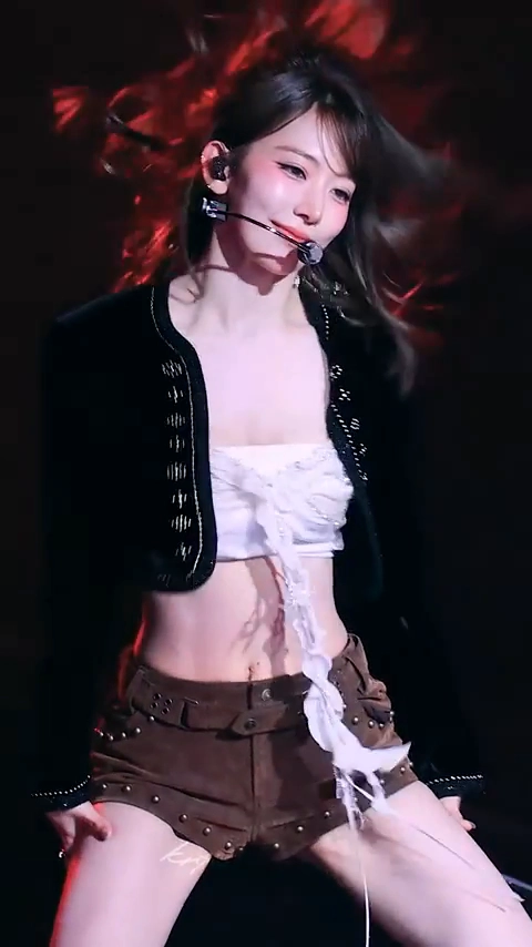 르세라핌 사쿠라 윗슴 떨림 포착